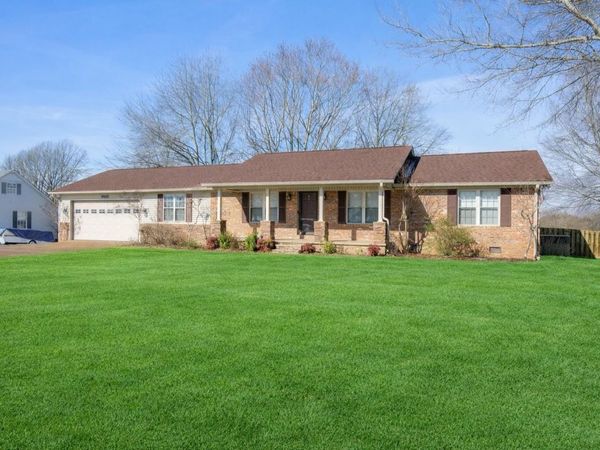 14621 Natchez Trace Rd, Lexington, TN 38351