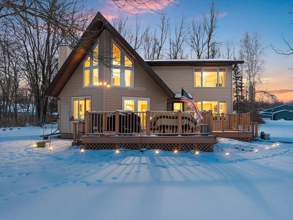 129 W WALLRICH ROAD, Cecil, WI 54111