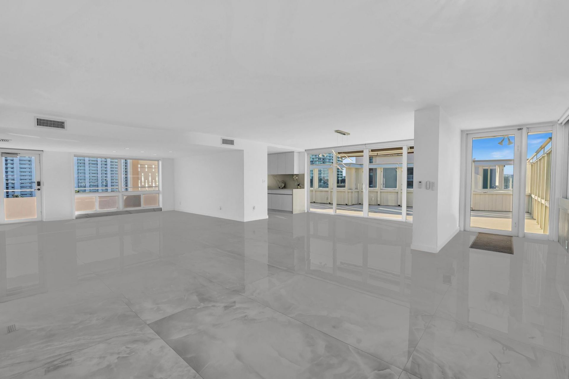 201 N Riverside Drive, Unit 802, Pompano Beach, FL 33062 Photo