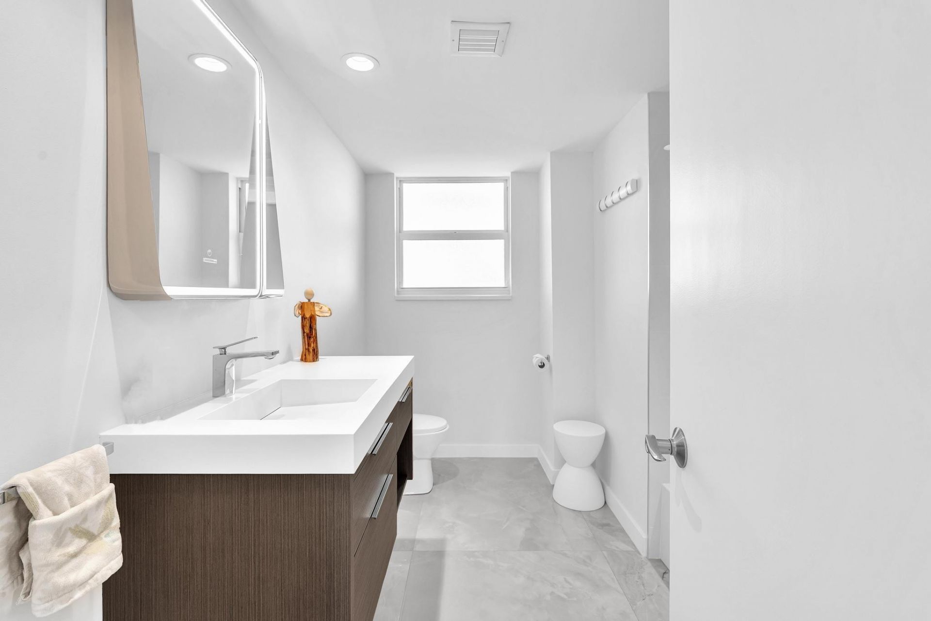 201 N Riverside Drive, Unit 802, Pompano Beach, FL 33062 Photo