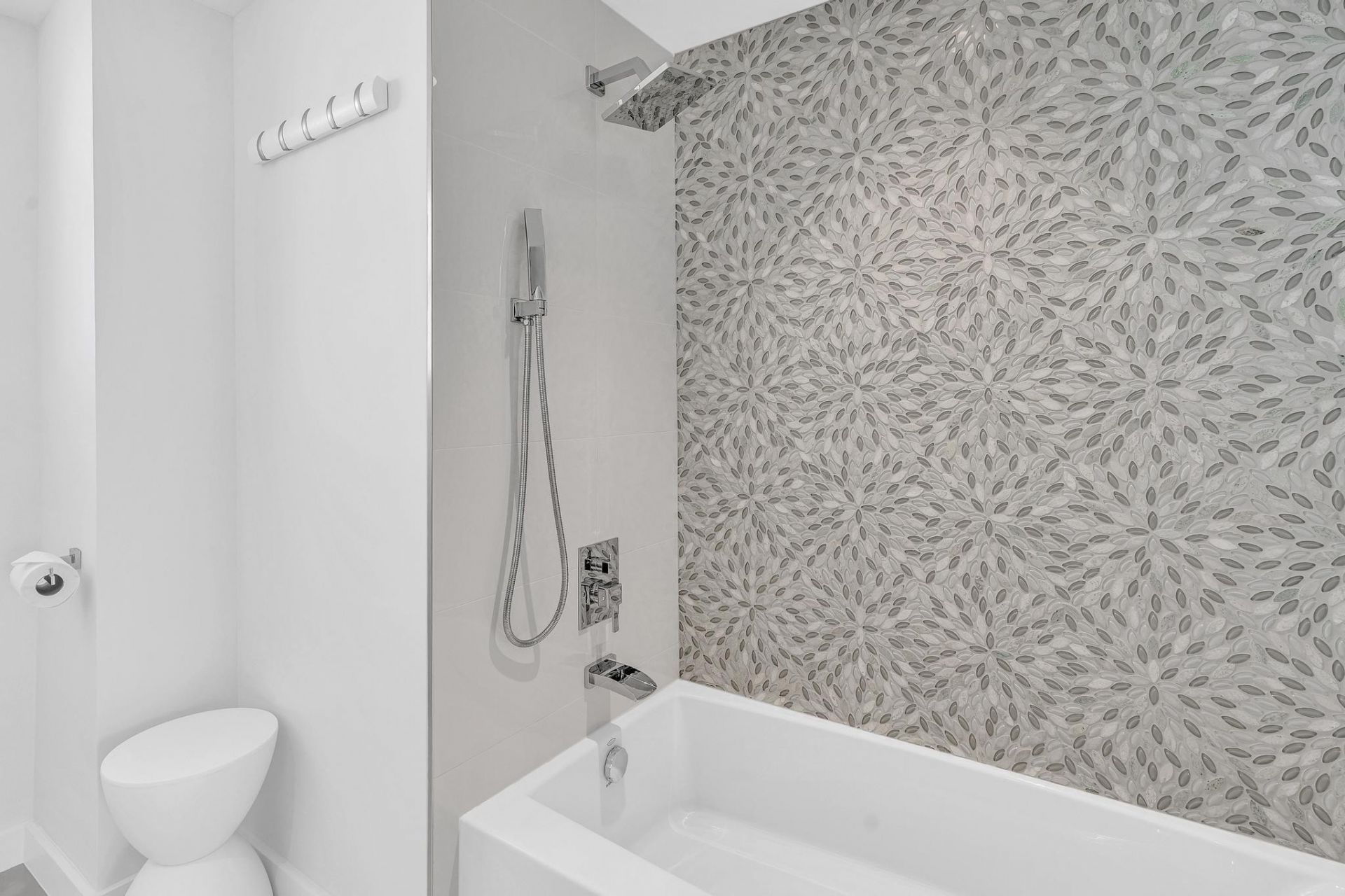 201 N Riverside Drive, Unit 802, Pompano Beach, FL 33062 Photo