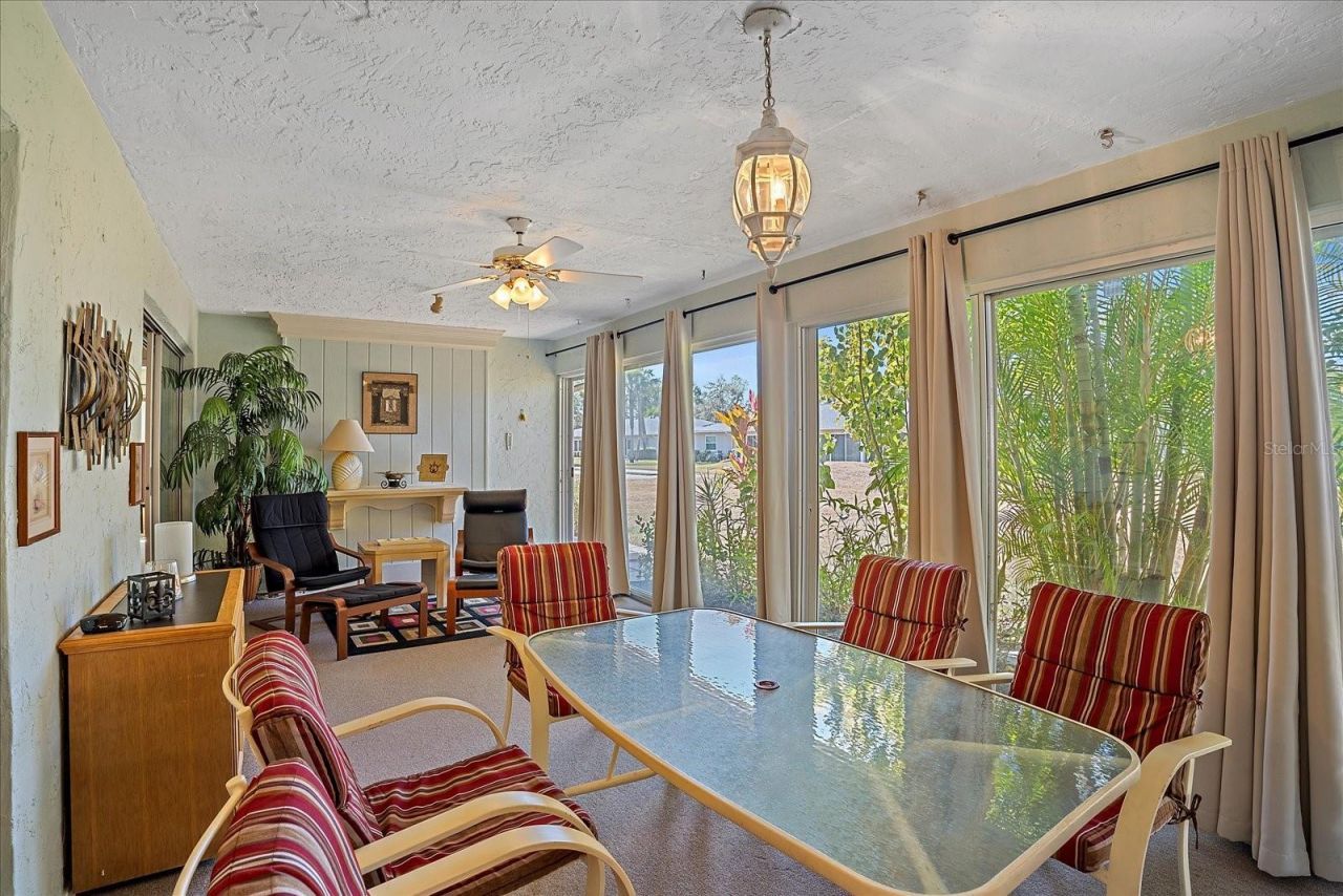 6948 W Country Club Drive N, Unit V-81, Sarasota, FL 34243 Photo