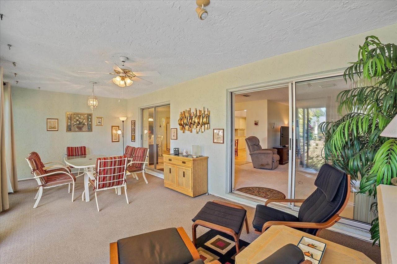 6948 W Country Club Drive N, Unit V-81, Sarasota, FL 34243 Photo