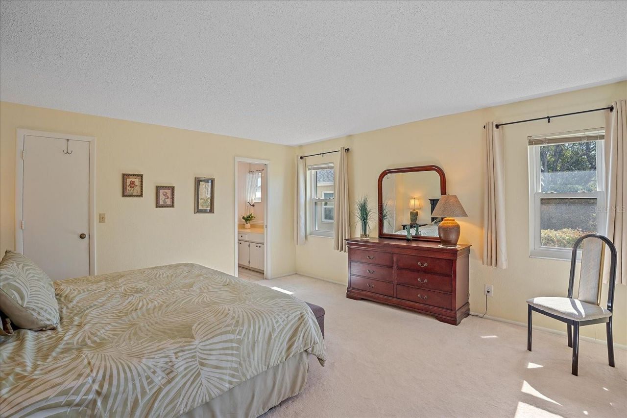 6948 W Country Club Drive N, Unit V-81, Sarasota, FL 34243 Photo