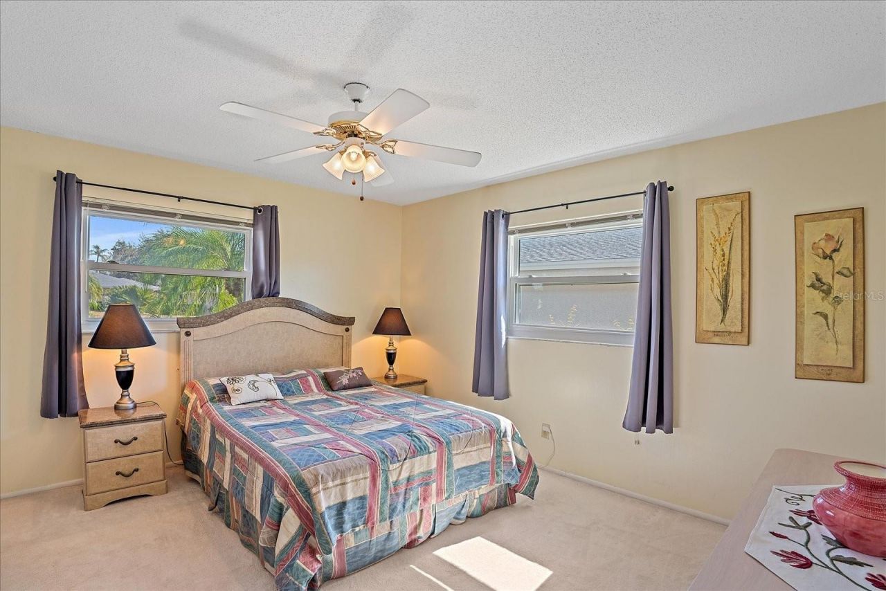 6948 W Country Club Drive N, Unit V-81, Sarasota, FL 34243 Photo