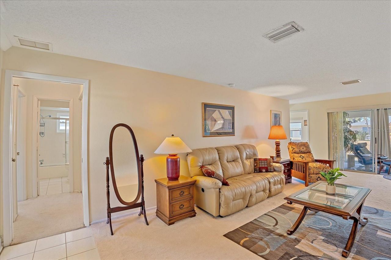 6948 W Country Club Drive N, Unit V-81, Sarasota, FL 34243 Photo