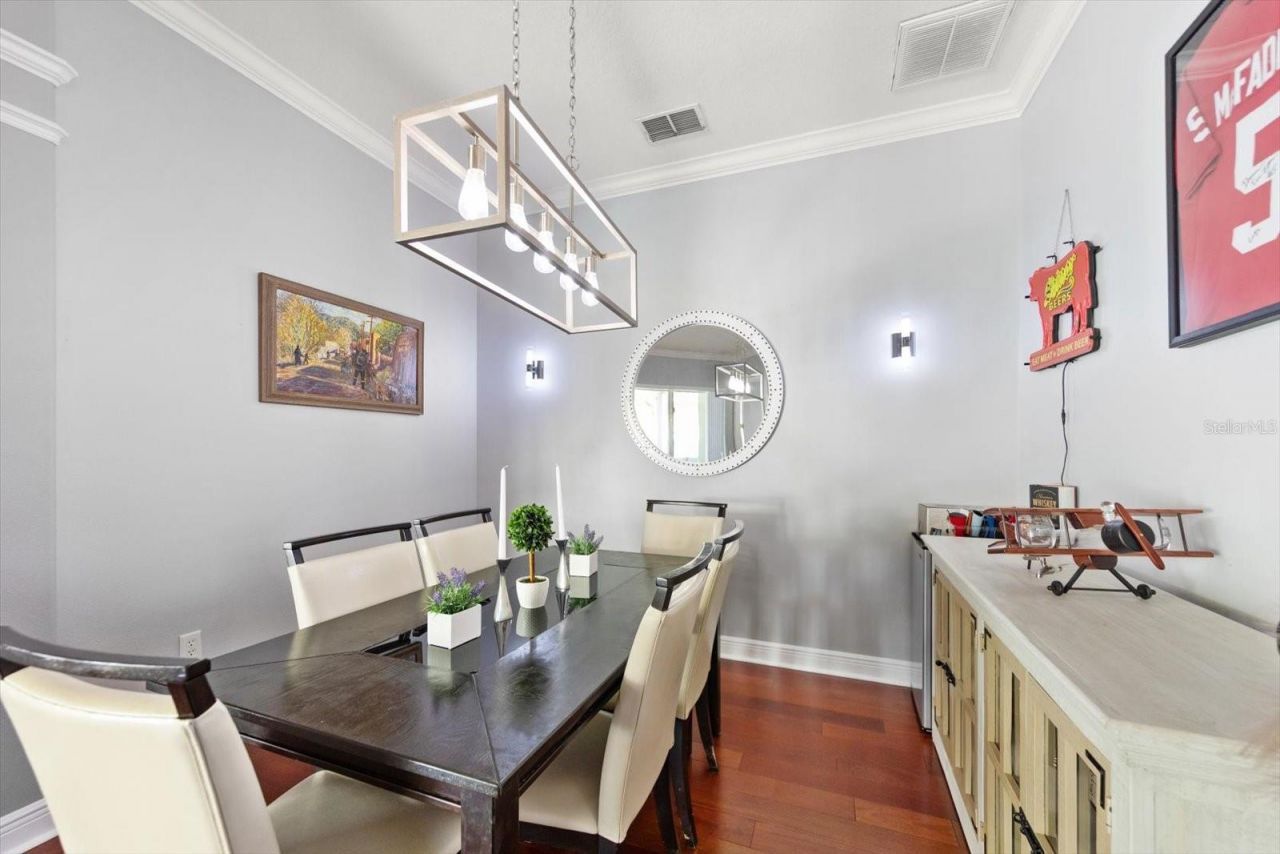 8169 Wild Oaks Circle, Largo, FL 33773 Photo