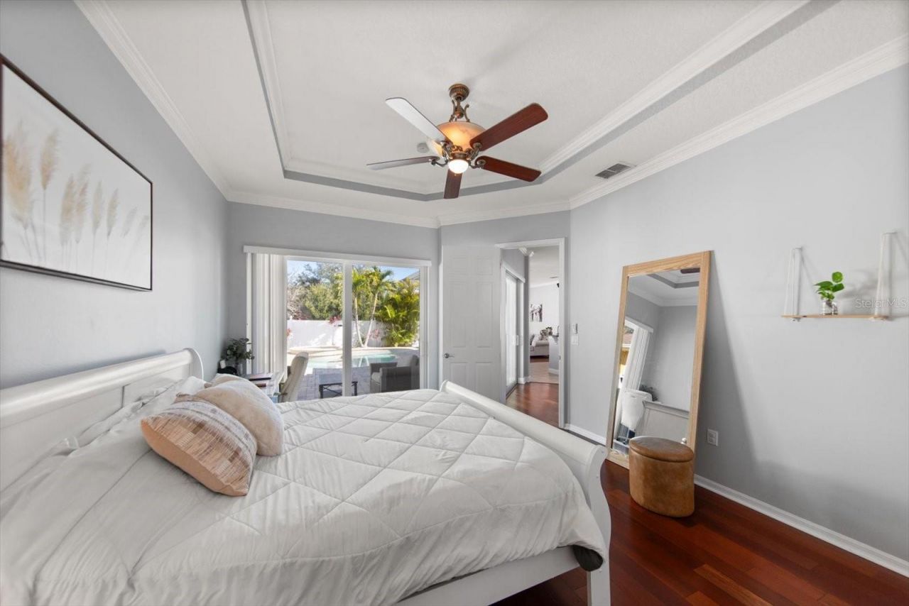 8169 Wild Oaks Circle, Largo, FL 33773 Photo