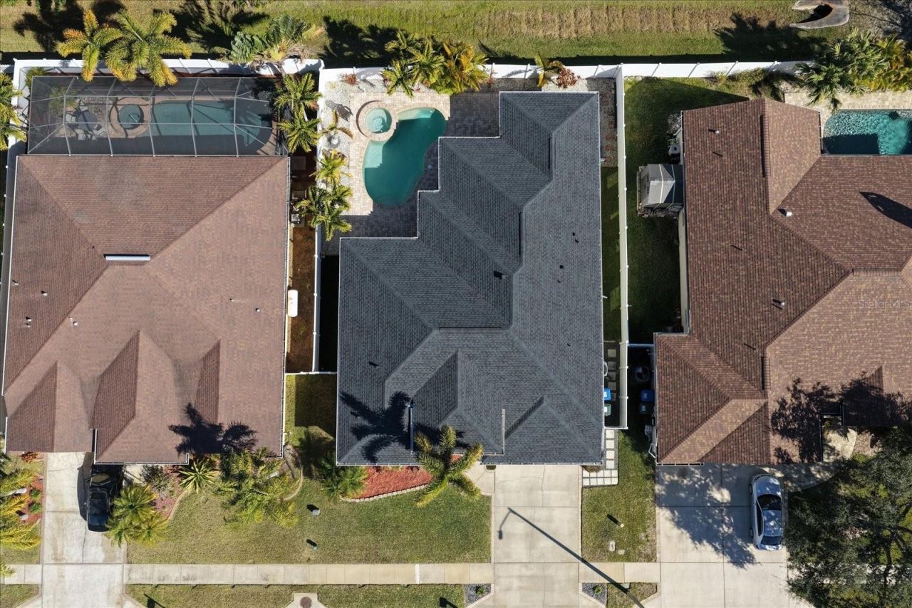 8169 Wild Oaks Circle, Largo, FL 33773 Photo