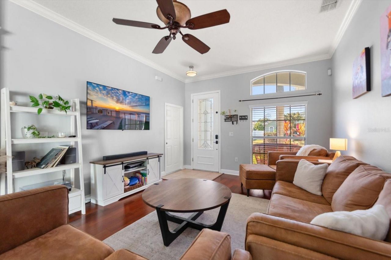 8169 Wild Oaks Circle, Largo, FL 33773 Photo