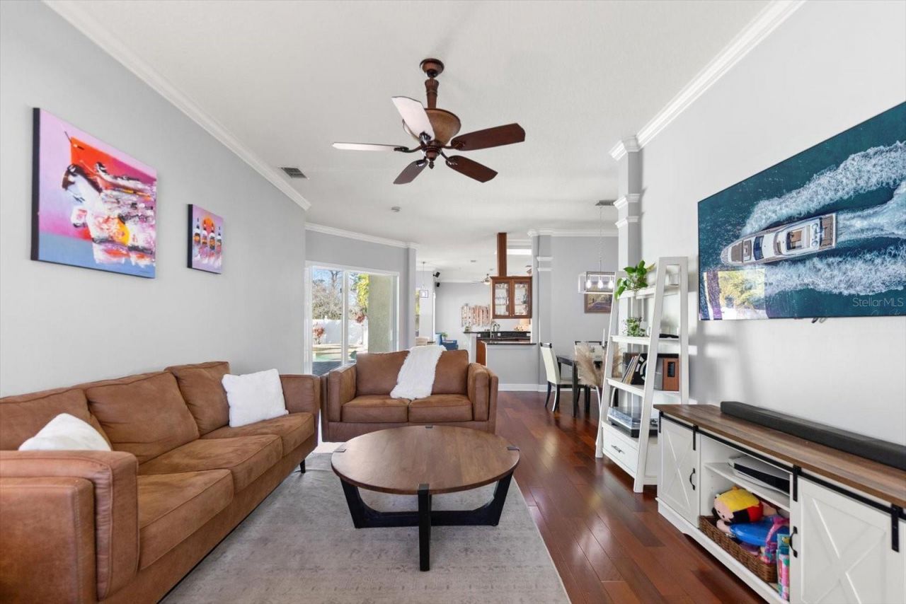 8169 Wild Oaks Circle, Largo, FL 33773 Photo