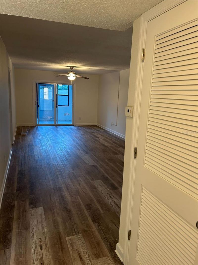 4435 1st Street Ne, Unit 111, Saint Petersburg, FL 33703 Photo