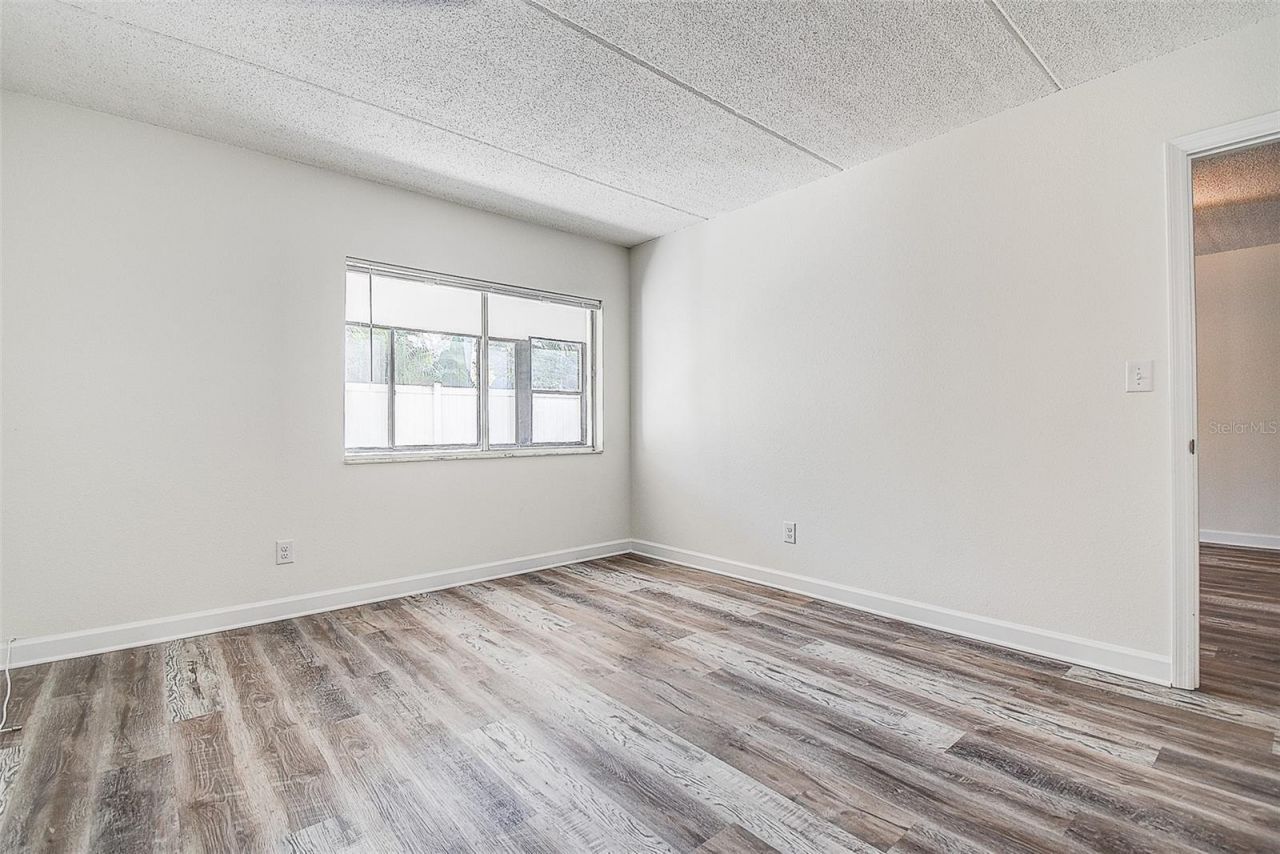 4435 1st Street Ne, Unit 111, Saint Petersburg, FL 33703 Photo