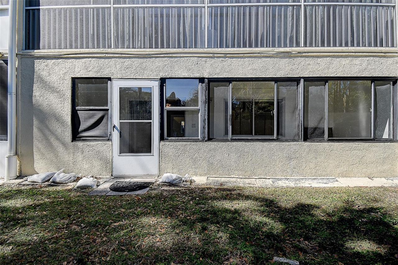 4435 1st Street Ne, Unit 111, Saint Petersburg, FL 33703 Photo