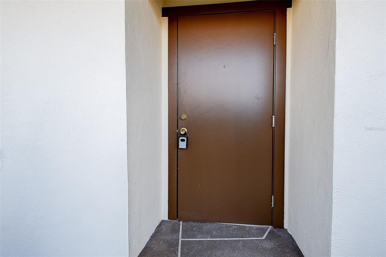 4435 1st Street Ne, Unit 111, Saint Petersburg, FL 33703 Photo