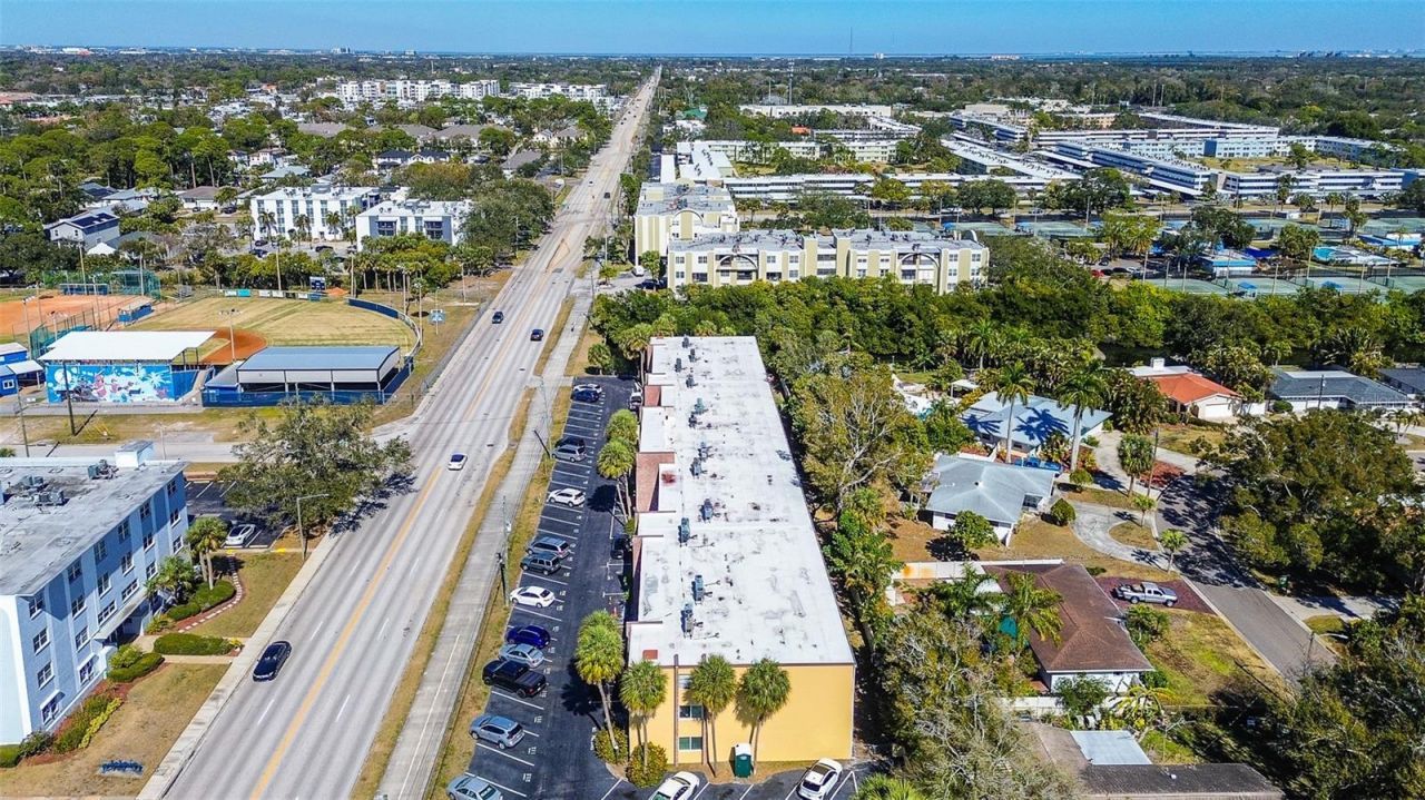 4435 1st Street Ne, Unit 111, Saint Petersburg, FL 33703 Photo