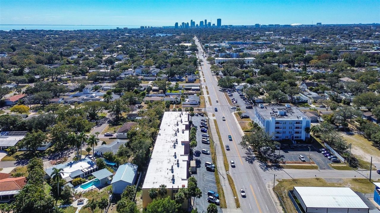 4435 1st Street Ne, Unit 111, Saint Petersburg, FL 33703 Photo