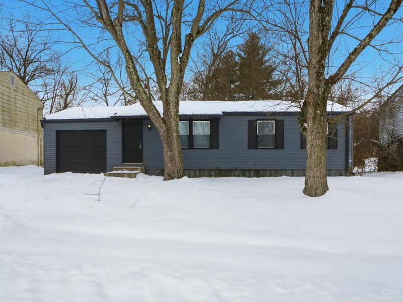 9161 Trelawney Court, Cincinnati, OH 45251 Photo 4