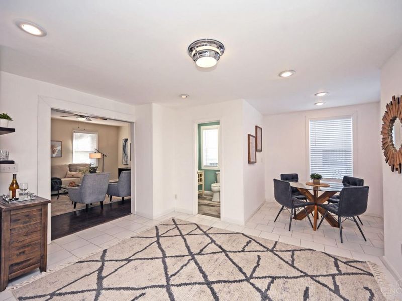 3370 Woodford Road, Cincinnati, OH 45213 Photo 13