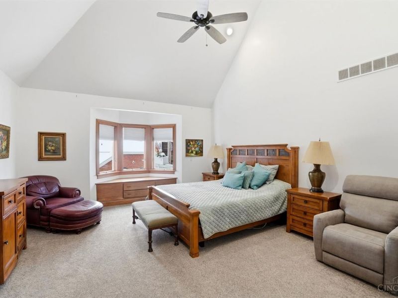 6040 Countrymeadow Lane, Green Township, OH 45233 Photo 17