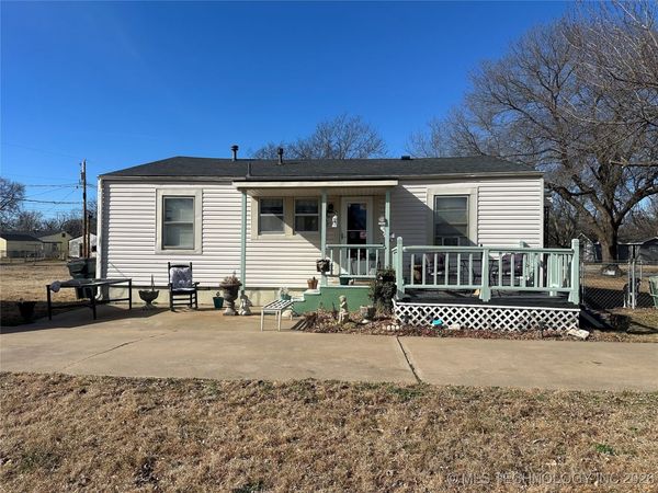 900 W 10th Street , Okmulgee, OK 74447
