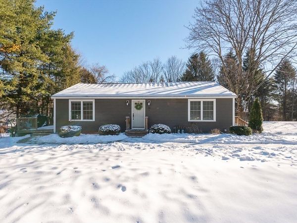 39 Hollis St, Unit A, Pepperell, MA 01463