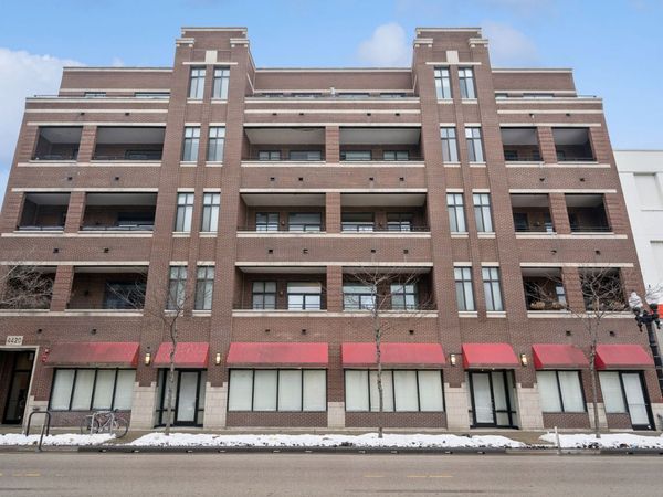 4422 N Clark Street, Chicago, IL 60640