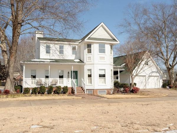 608 River Oaks Boulevard, Searcy, AR 72143