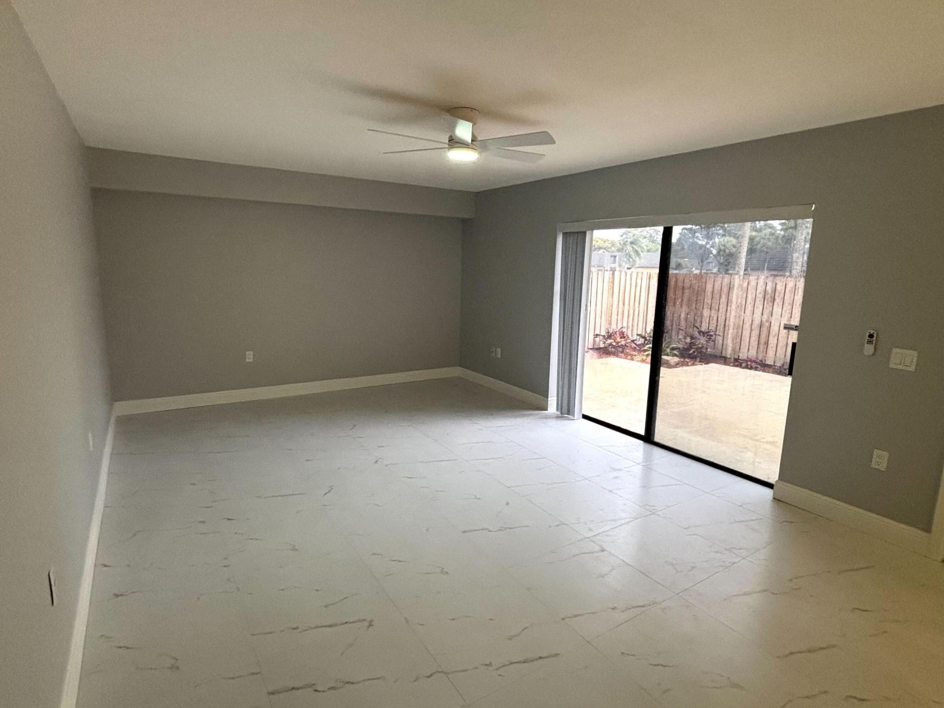 2435 24th Way, West Palm Beach, FL 33407 Photo