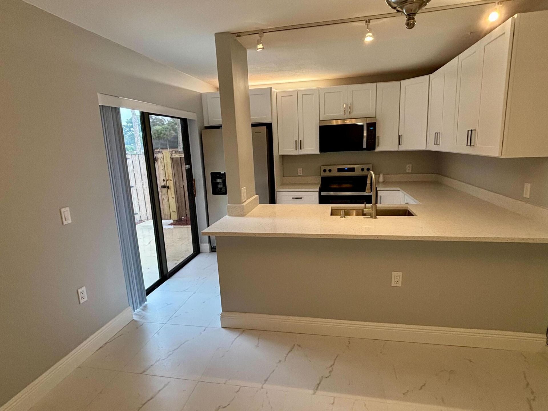 2435 24th Way, West Palm Beach, FL 33407 Photo