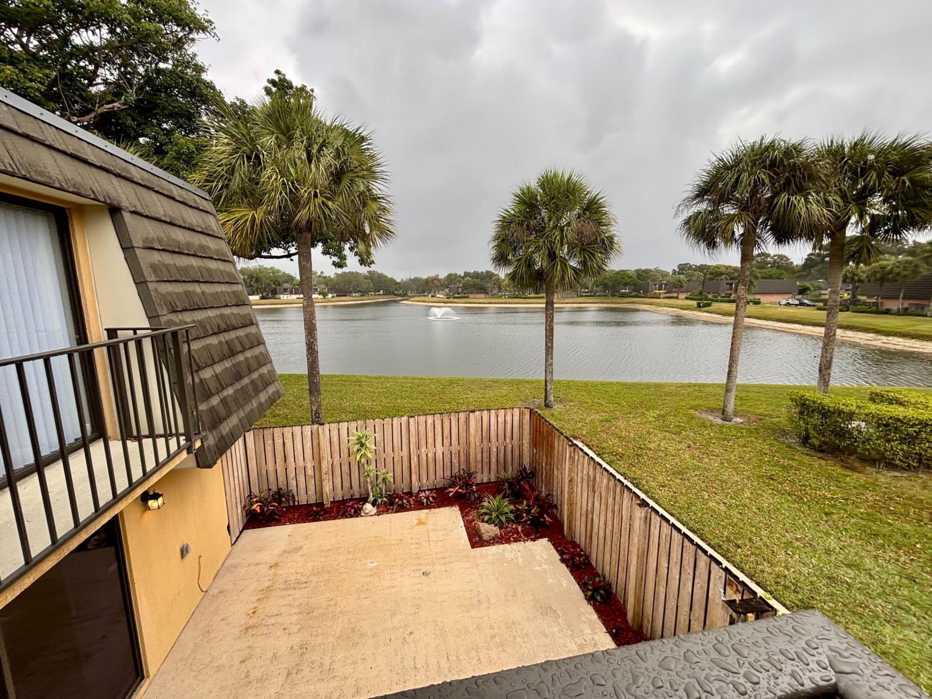 2435 24th Way, West Palm Beach, FL 33407 Photo