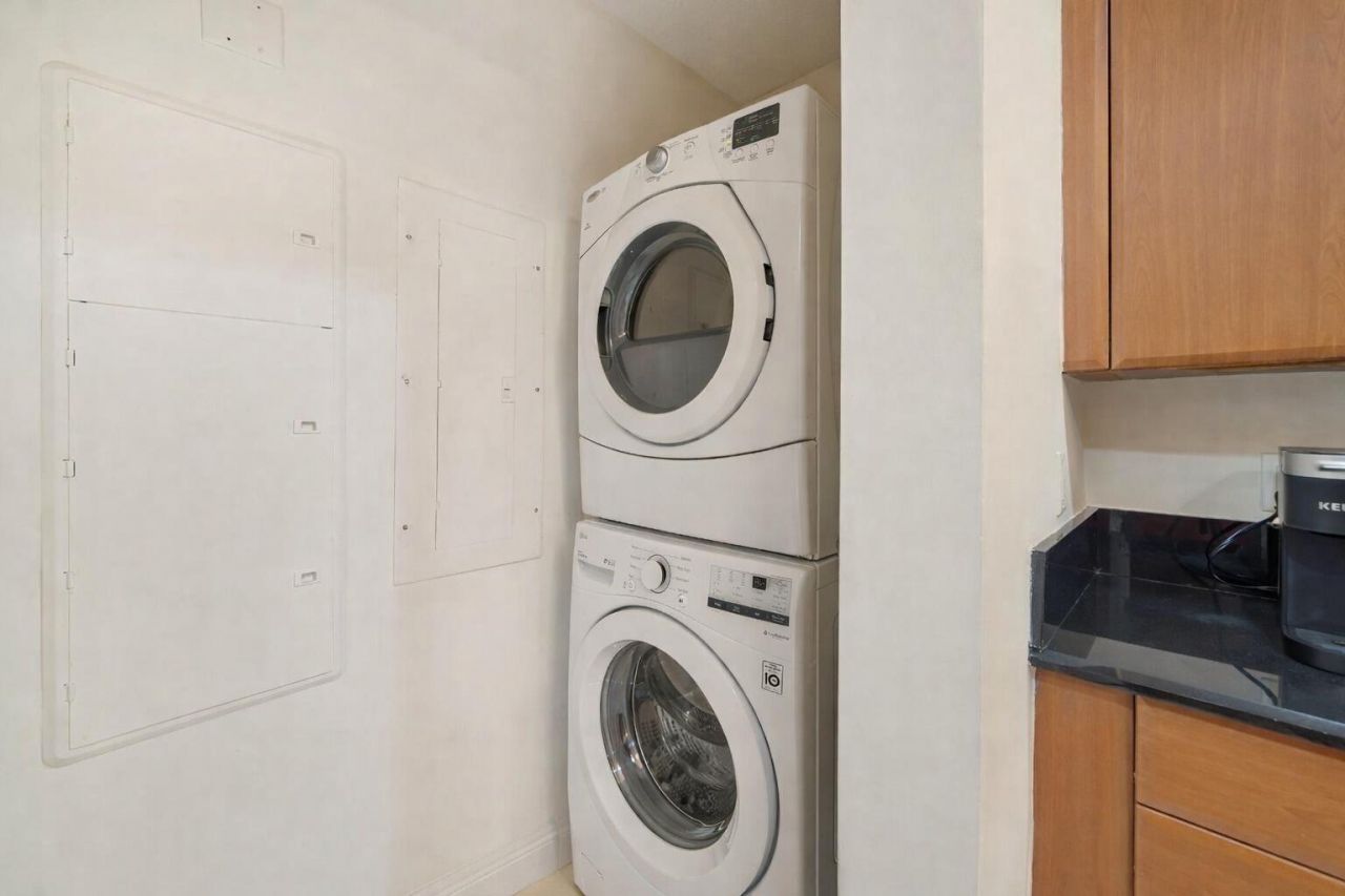 701 S Olive Avenue, Unit 707, West Palm Beach, FL 33401 Photo