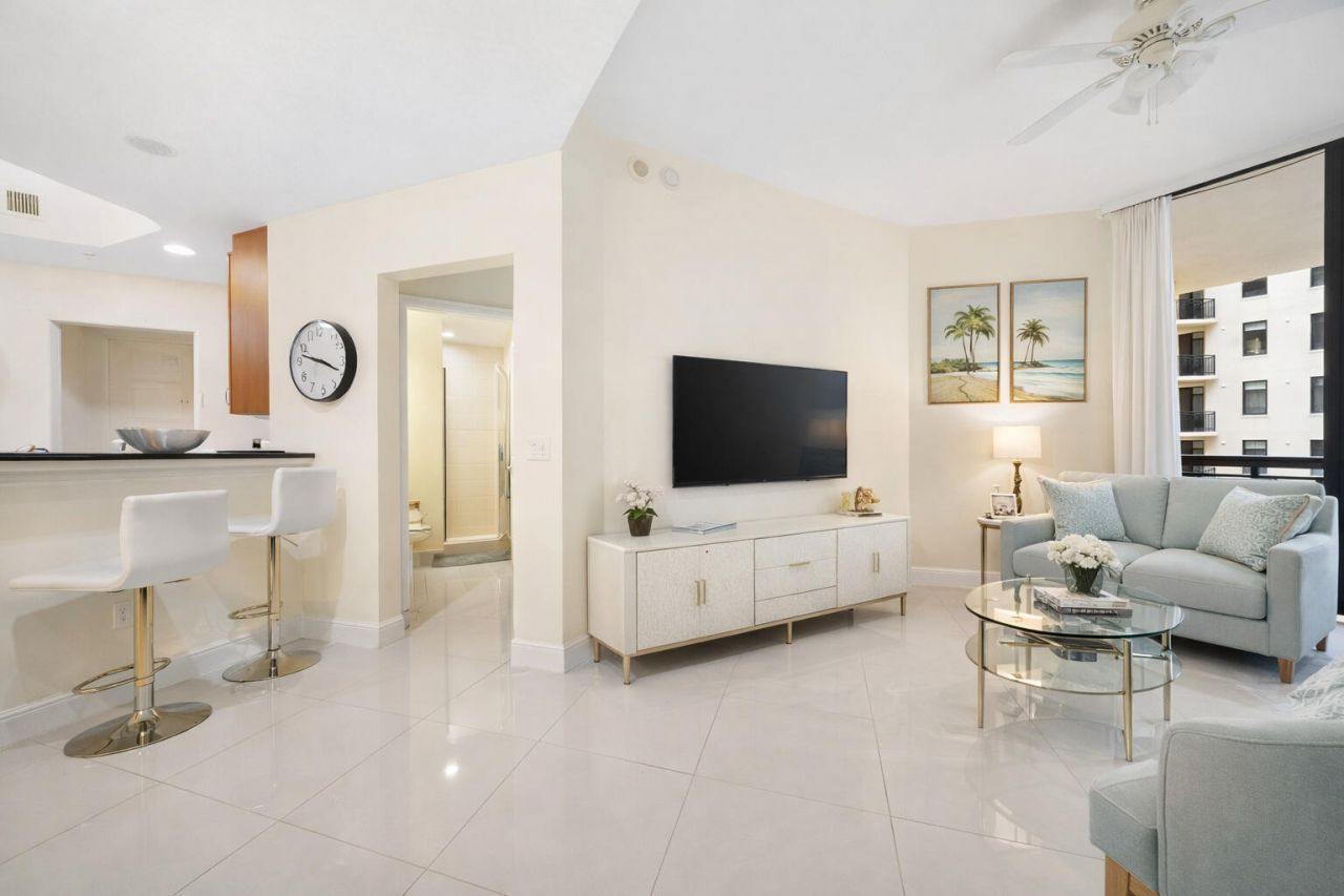 701 S Olive Avenue, Unit 707, West Palm Beach, FL 33401 Photo