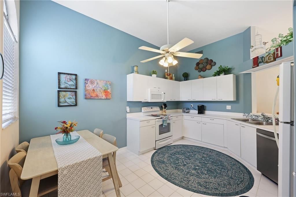 2541 Citrus Lake Dr, Unit A-205, Naples, FL 34109 Photo