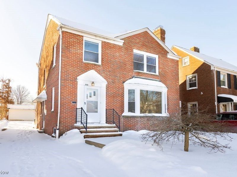 3930 Silsby Road, University Heights, OH 44118 Photo 2