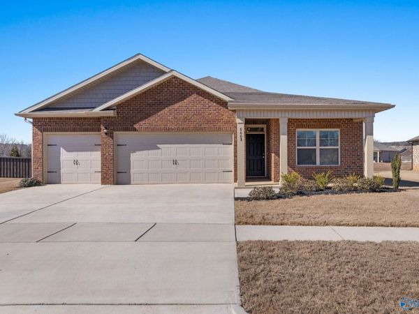 6608 Shearleaf Road NW, Huntsville, AL 35806