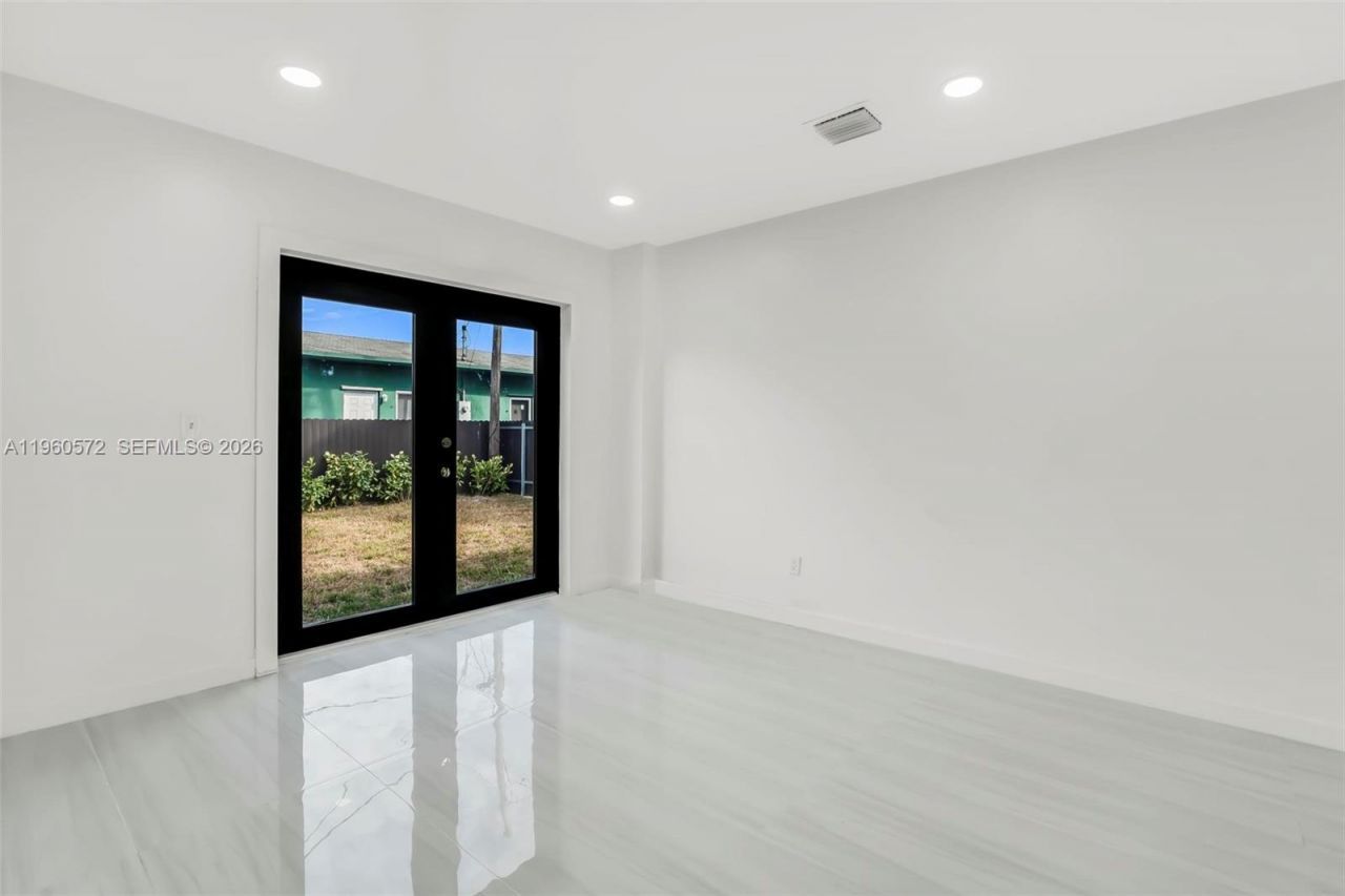 528 NW 3rd Ct , Hallandale Beach, FL 33009 Photo