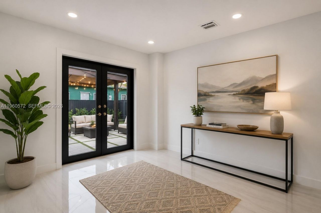 528 NW 3rd Ct, Hallandale Beach, FL 33009 Photo