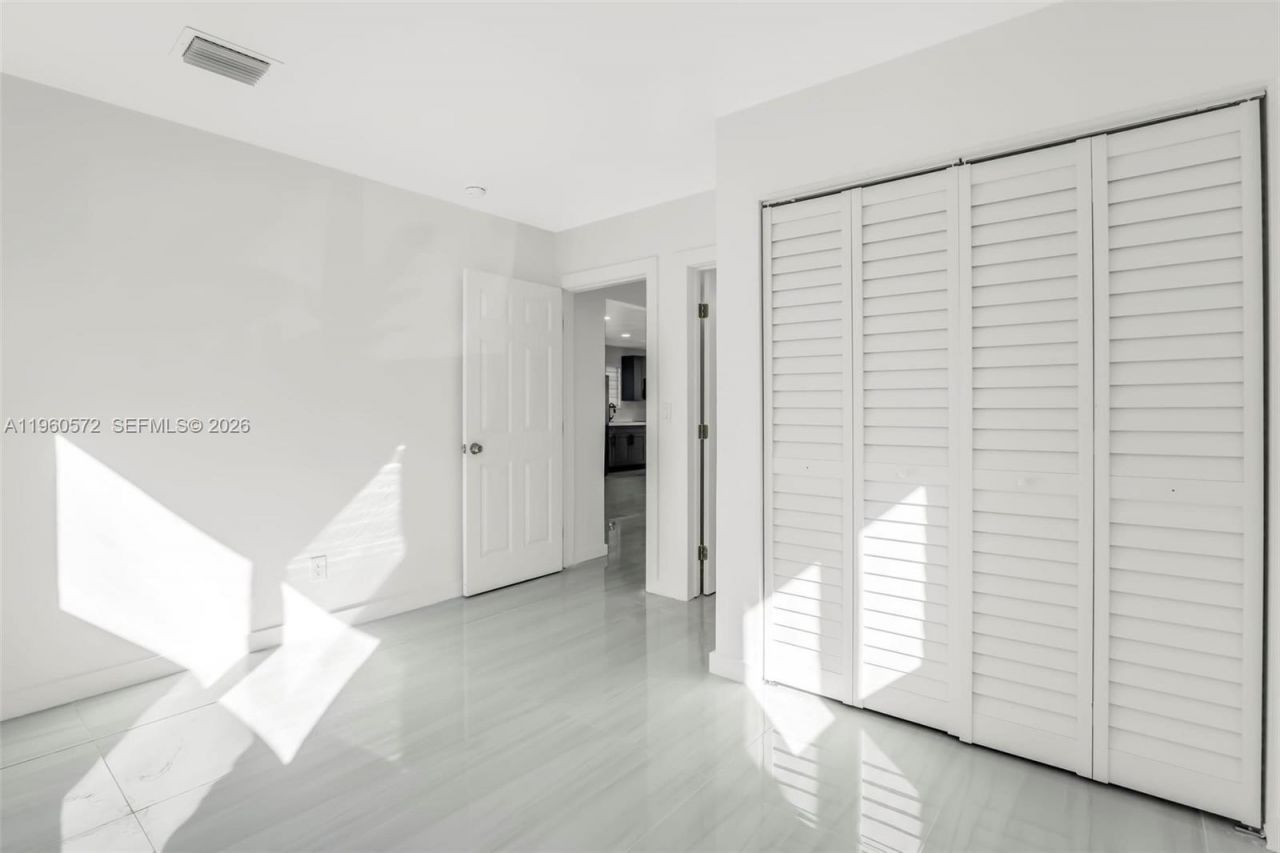 528 NW 3rd Ct , Hallandale Beach, FL 33009 Photo