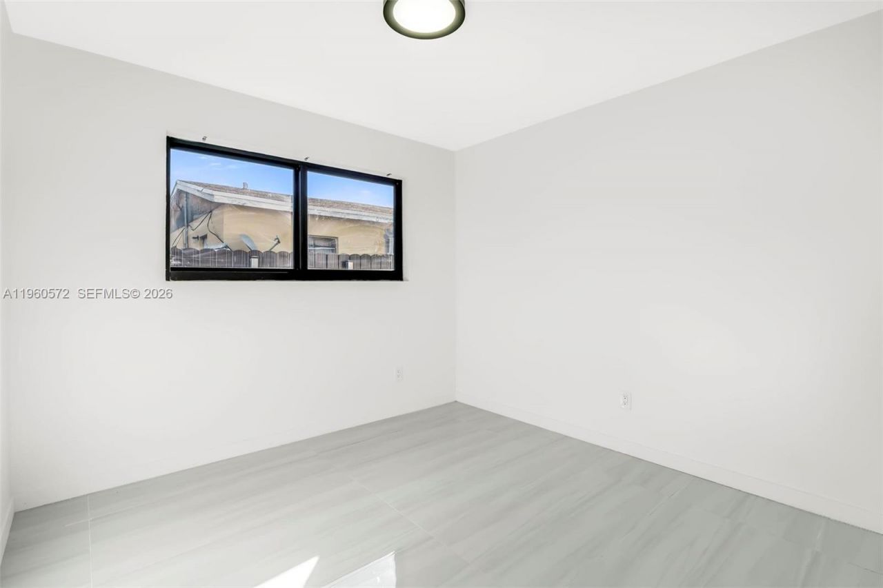 528 NW 3rd Ct, Hallandale Beach, FL 33009 Photo