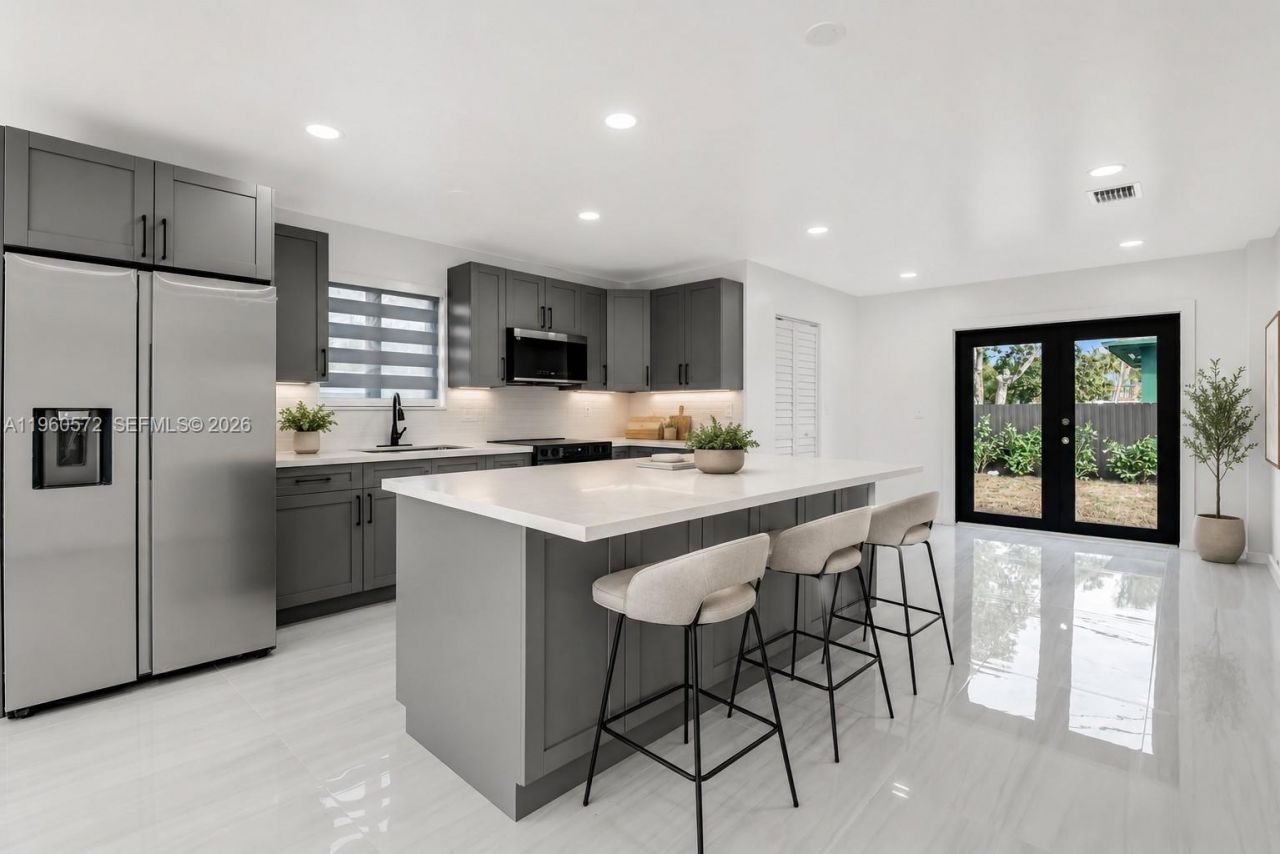 528 NW 3rd Ct, Hallandale Beach, FL 33009 Photo