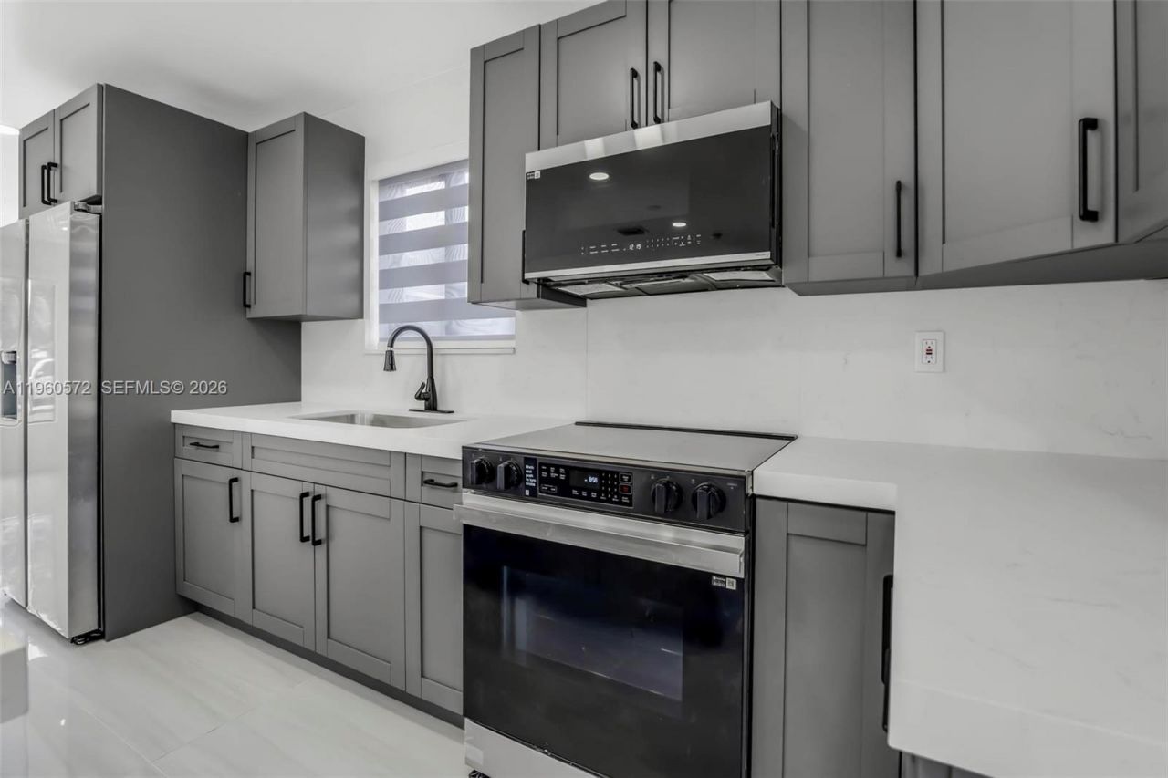 528 NW 3rd Ct , Hallandale Beach, FL 33009 Photo