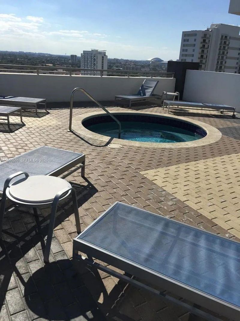 60 SW 13th St, Unit 3405, Miami, FL 33130 Photo