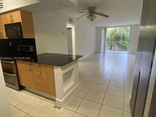 1805 Sans Souci Blvd , Unit 313, North Miami, FL 33181