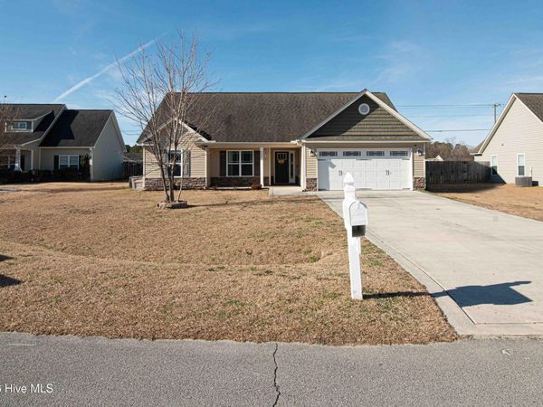 222 Adagio Trail, Richlands, NC 28574