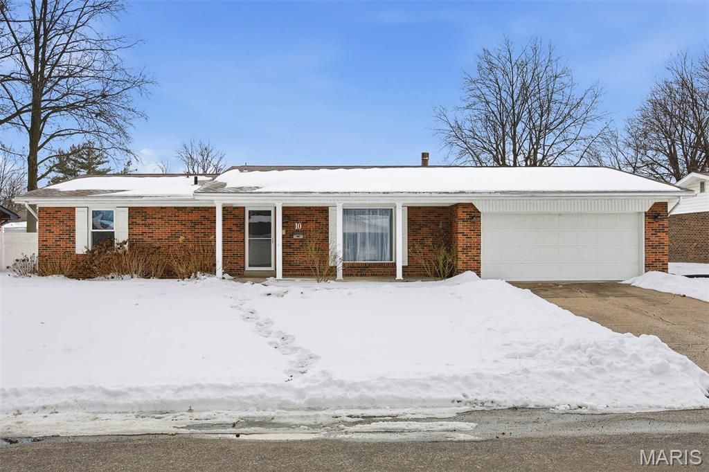 10 Coronation Drive, Millstadt, IL 62260 Main Photo