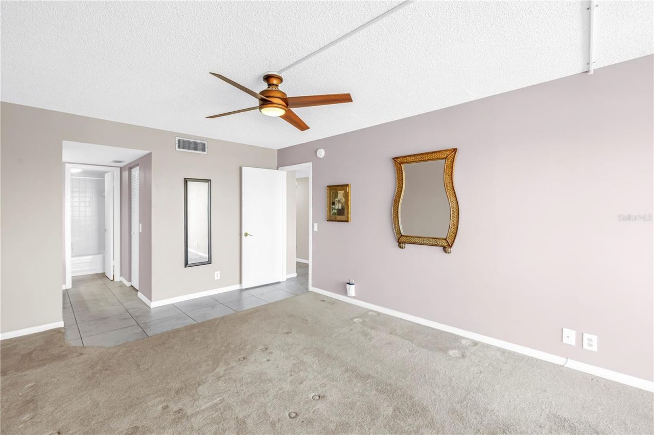 6104 Palma Del Mar Boulevard S, Unit 305, Saint Petersburg, FL 33715 Photo