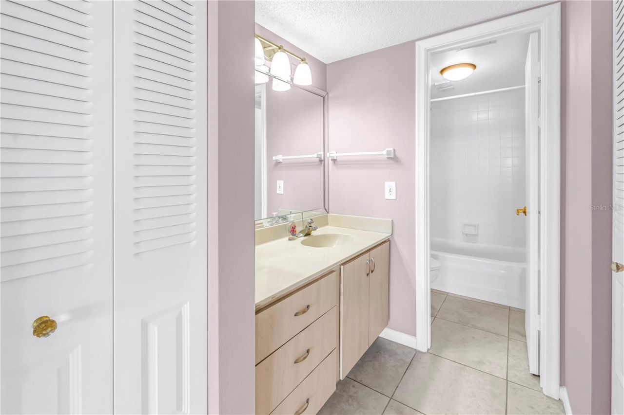 6104 Palma Del Mar Boulevard S, Unit 305, Saint Petersburg, FL 33715 Photo