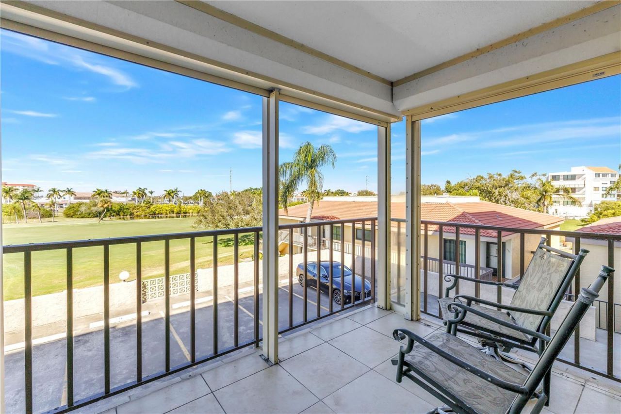 6104 Palma Del Mar Boulevard S, Unit 305, Saint Petersburg, FL 33715 Photo