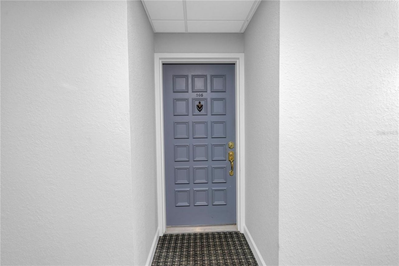 6104 Palma Del Mar Boulevard S, Unit 305, Saint Petersburg, FL 33715 Photo